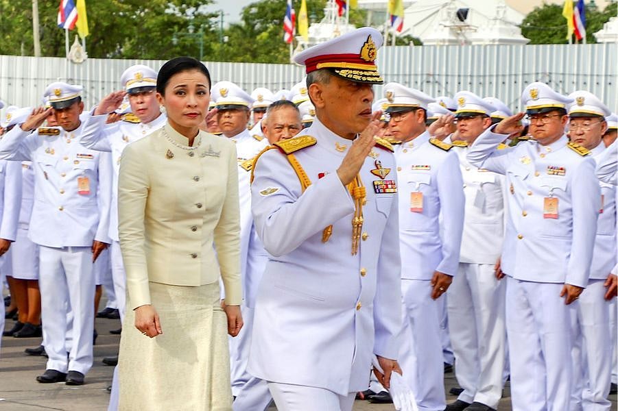 Thai King, Queen Take To Street To Meet Adoring Supporters