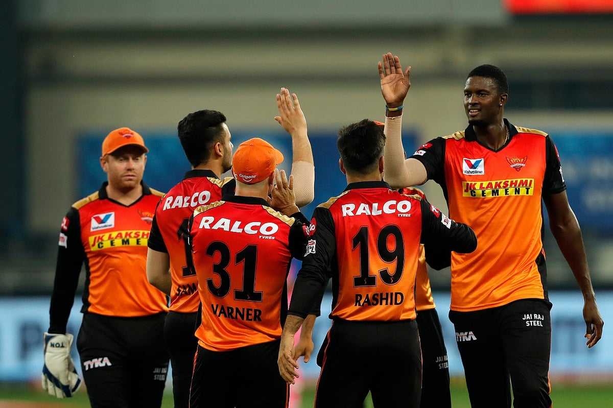 Sunrisers Hyderabad Or Kolkata Knight Riders - Who Will Win Fourth Berth In IPL Playoffs?