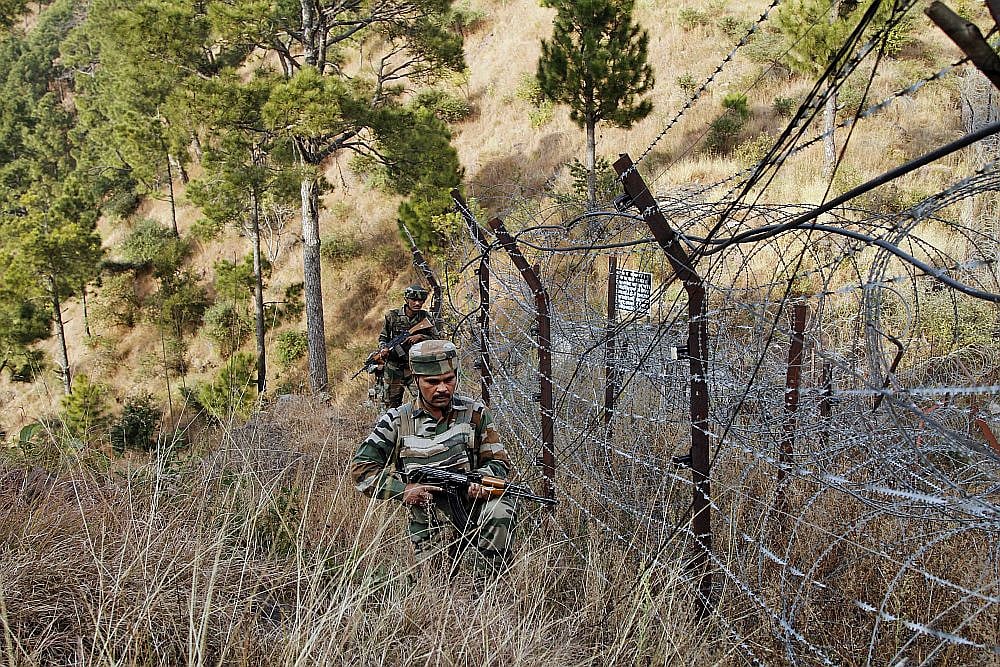 Security Forces Foil Infiltration Bid Along LoC In J&K’s Kupwara, 1 Terrorist Killed