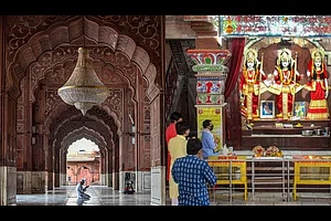 Why Can’t Muslims Pray At Temples And Hindus At Mosques?