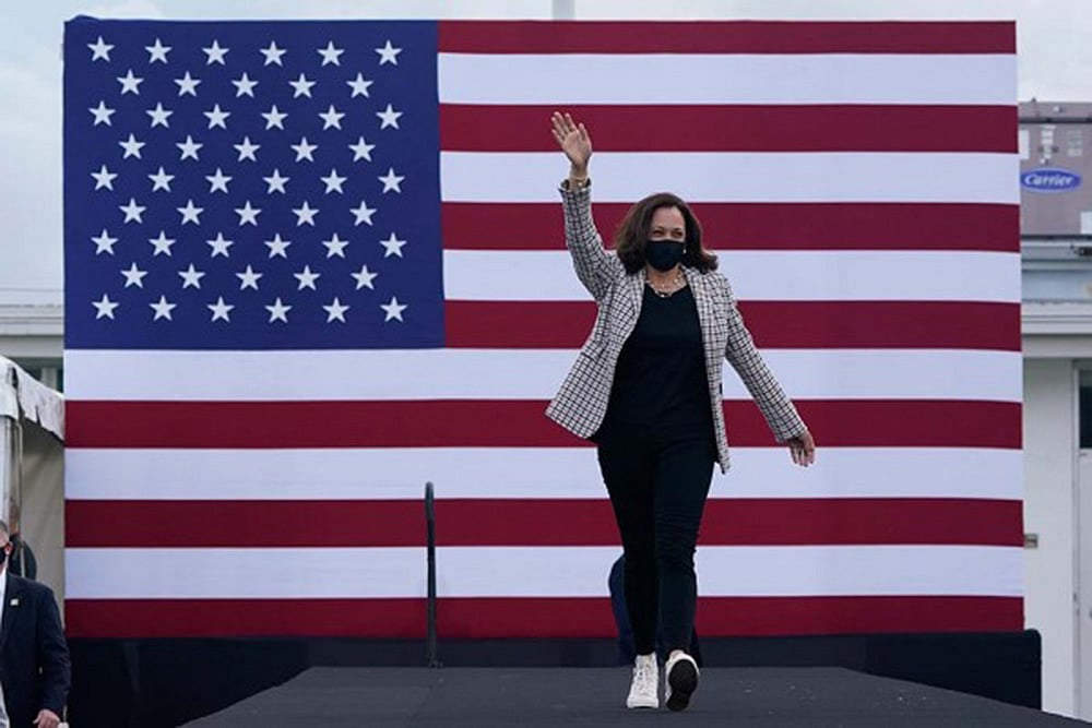 ‘We Did It Joe’: Video Of Kamala Harris Calling Joe Biden After Pennsylvania Win Goes Viral