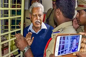 HC Extends Varavara Rao's Stay In Nanavati Hospital Till January 7