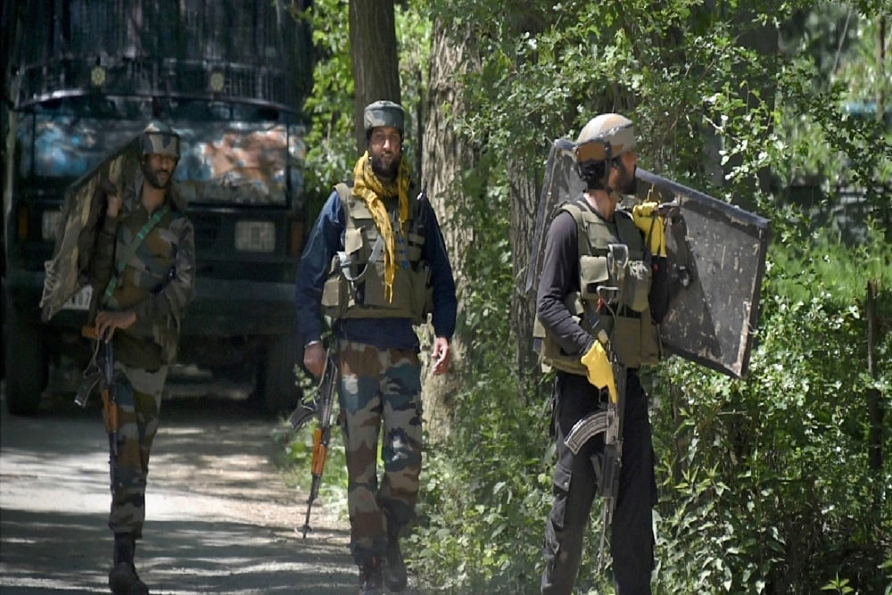 Police Bust Jaish-e-Mohammed Outfit In J-K's Pulwama; 6 Associates Held