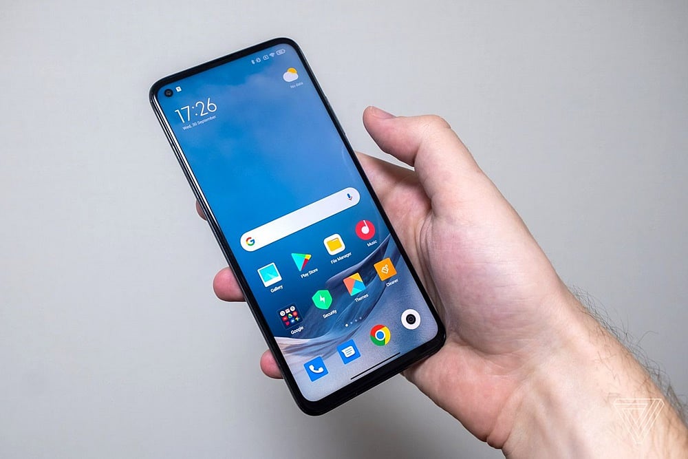 Xiaomi MD Gifts Mi 10T Pro To A Man Who Refused To Marry Unless He Has Smartphone