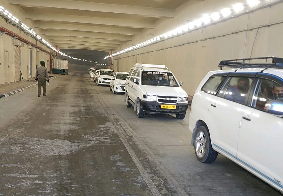 Record 5,000 Vehicles Cross Atal Rohtang Tunnel In A Single Day
