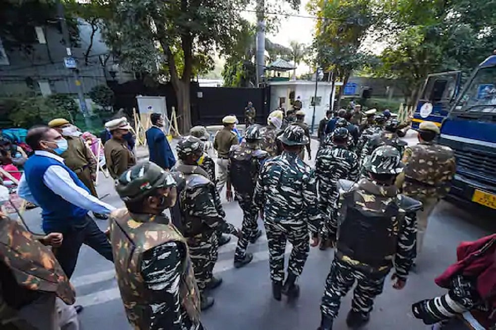 AAP Claims Kejriwal's Door Still Closed At Amit Shah's Behest, Delhi Police Denies Claim