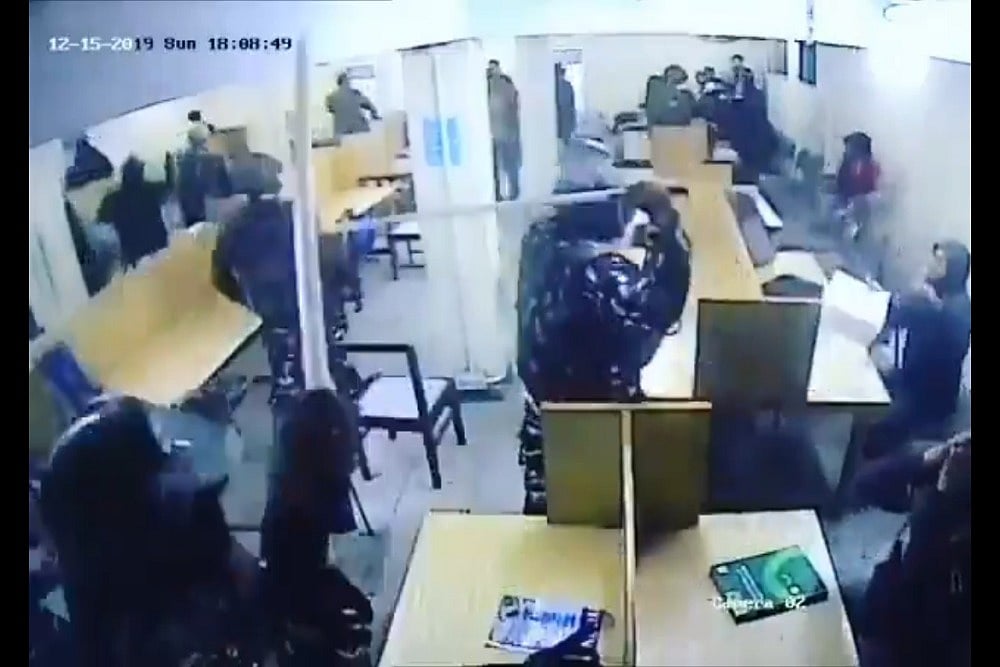 Video: December 15 CCTV Footage Shows Cops Thrashing Students In Jamia Millia Islamia Library