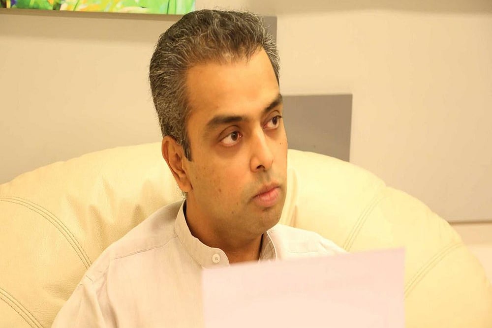 Milind Deora's Tweet Lauding AAP Prompts Scathing Reply From Ajay Maken, Debate Continues