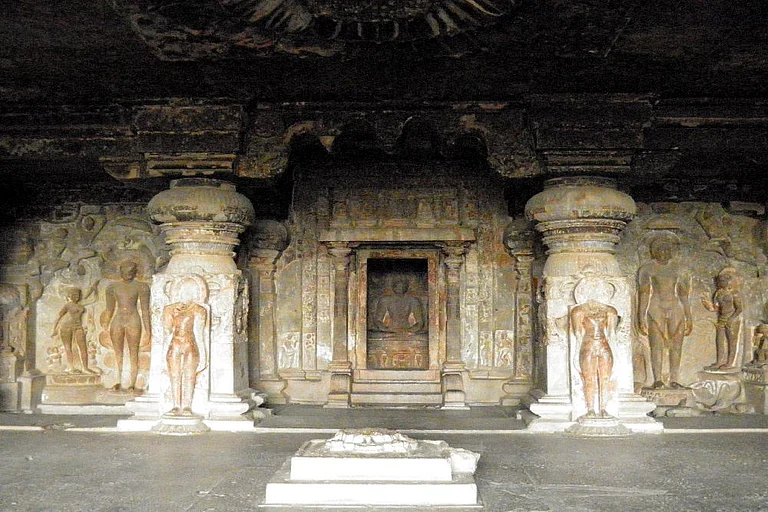 Maharashtra: Ajanta, Ellora Caves - null