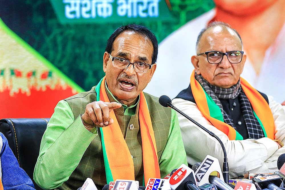 MP Crisis: SC To Hear Plea Seeking Floor Test; BJP MLAs Reach Guv Residence