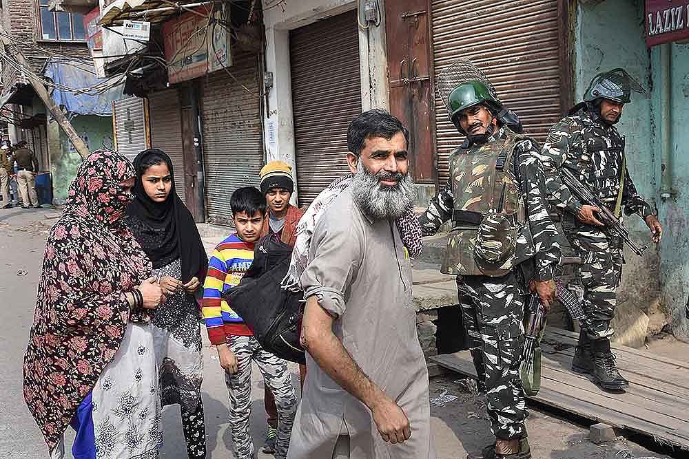 Delhi Riots: HC Asks Police To File Report On Medical And Rehabilitation Measures For Victims