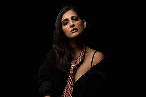 Keep It Light With Kubbra Sait