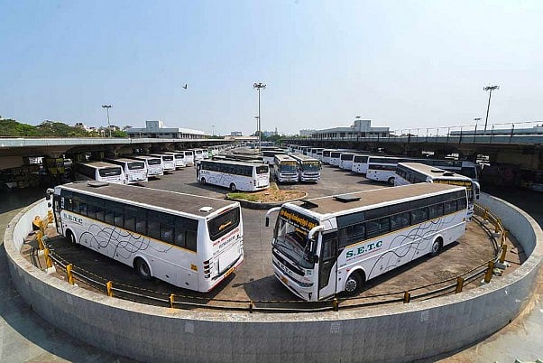 India Must Reconsider Nationwide Coronavirus Lockdown Lest Economy Falls Off The Cliff