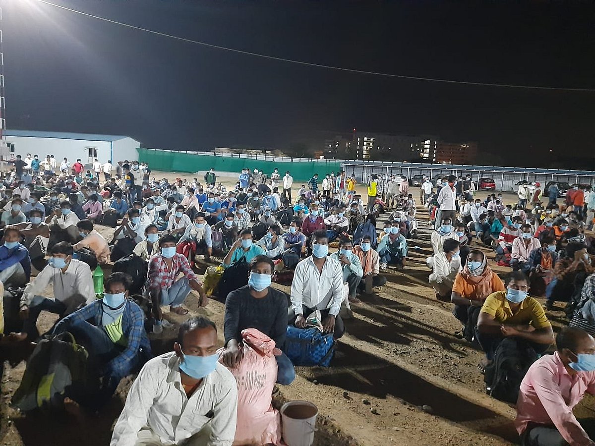 Special Train Ferries Stranded Migrants From Telangana To Jharkhand; Kerala Follows Suit