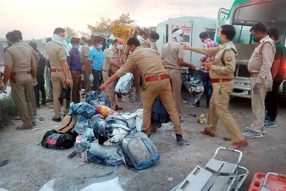 Adityanath Suspends 2 SHOs, Announces Rs 2 Lakh For Kin Of Migrant Workers Killed In UP Accident