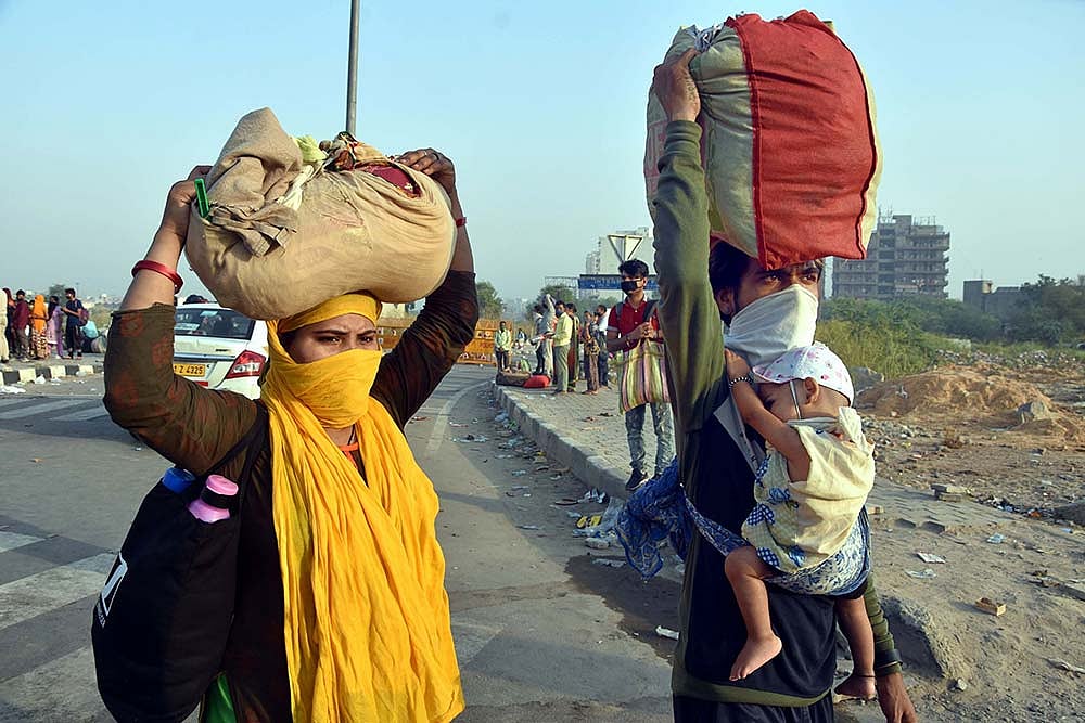 Bitter War Of Words Between Congress, Yogi Govt Over Buses Keeps Migrant Labourers Waiting