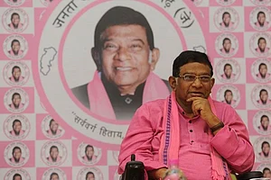 Ex-Chhattisgarh CM Ajit Jogi's Son Meets Telangana CM KCR