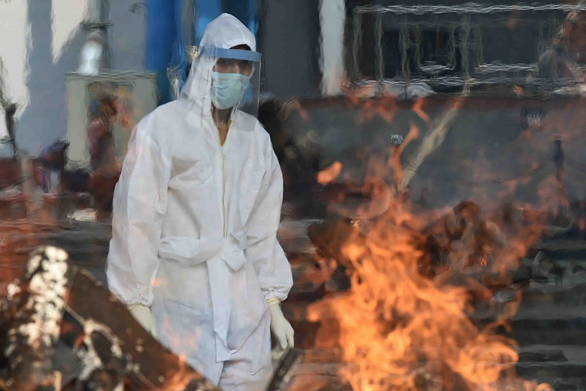 ‘Can Survive Virus, Not Hunger’: Delhi Boy Cremates Covid Victims To Pay For Mother's Medicines, School Fees