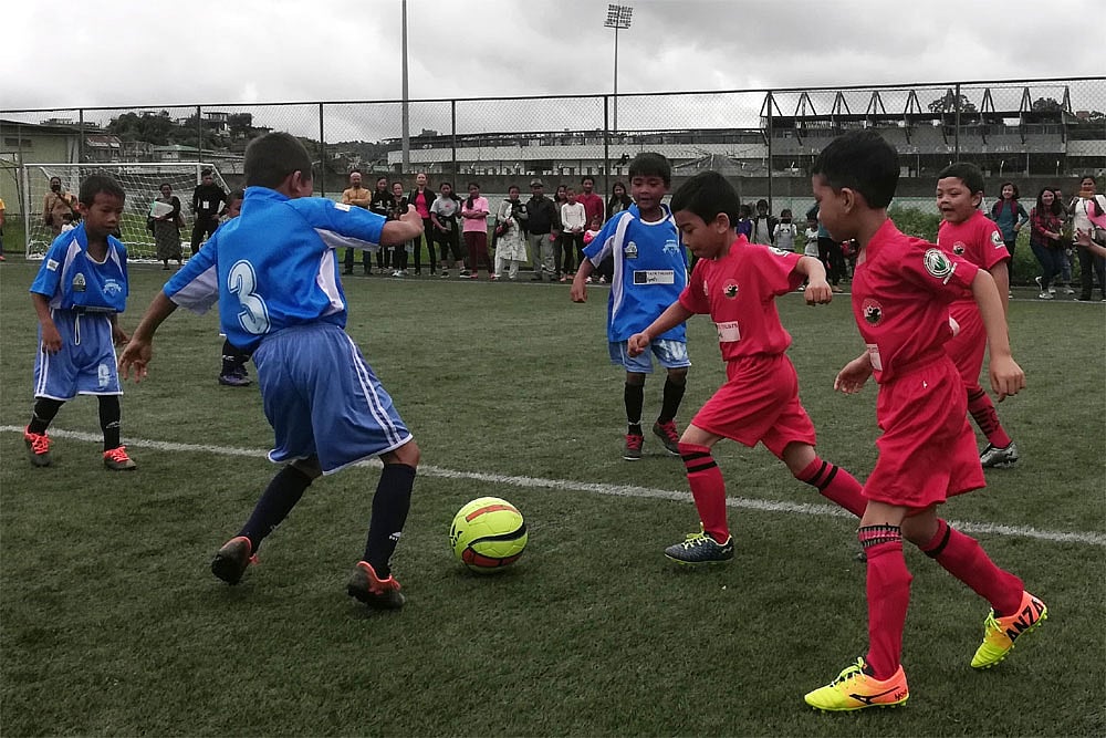 Get Addicted To Football, Say Indian Legends In Unison