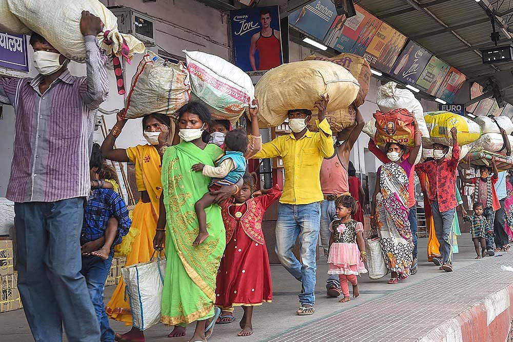 SC Intends To Grant 15 Days To Centre, States For Transporting Stranded Migrants