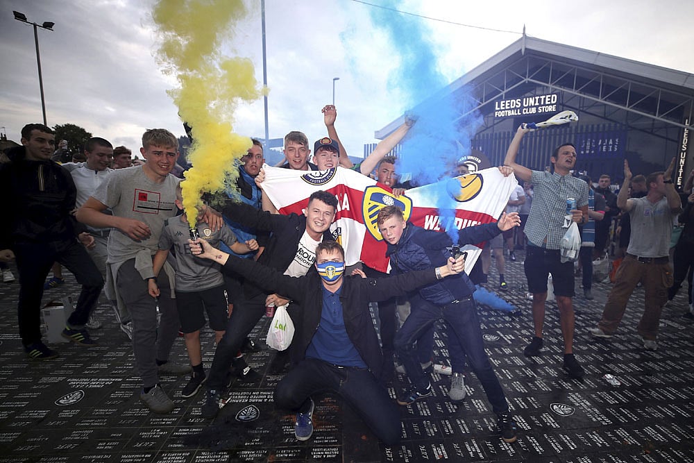 Leeds United Crowned Championship Champions After Brentford Lose At Stoke City