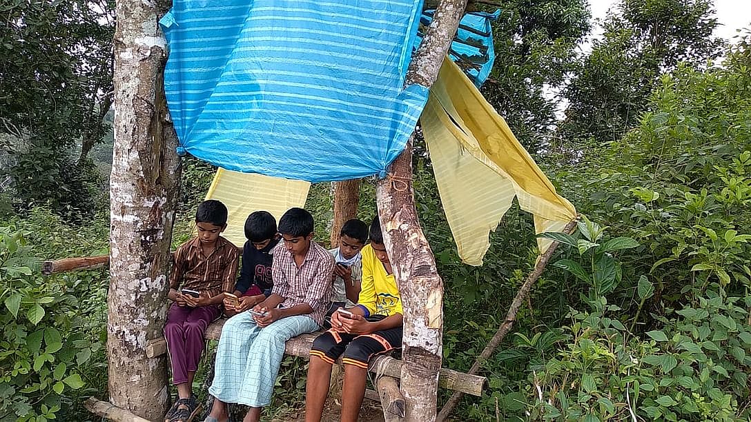 Searching Mobile Signals, Looking Out For Elephants: Online Lessons For These TN Village Kids Aren’t Easy