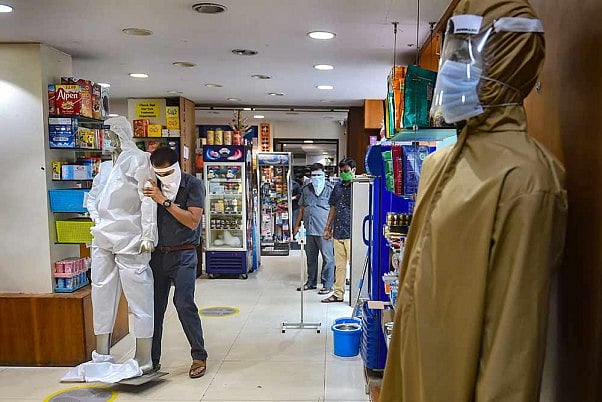 Burglars Wearing PPE Kits Rob Jewellery Store In Maharashtra