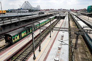 Railways To End Colonial-era khalasi System, Says No To Fresh Appointments