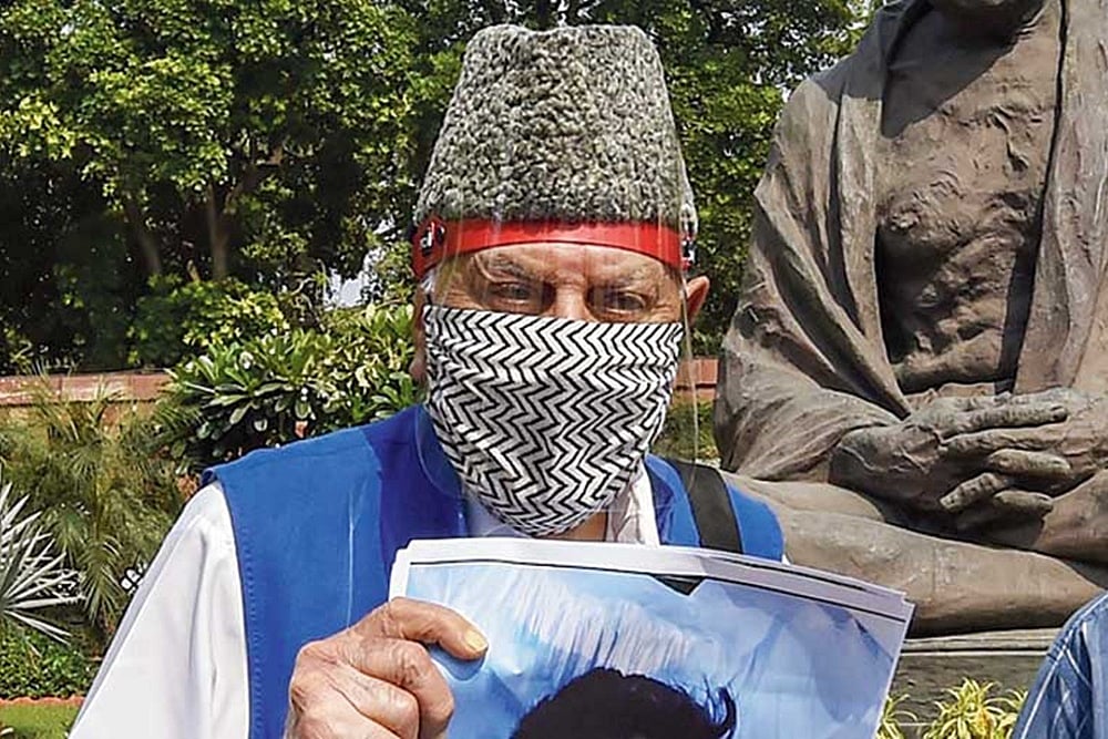 Farooq Abdullah Protests Against Custodial Killings And Fake Encounters In Kashmir