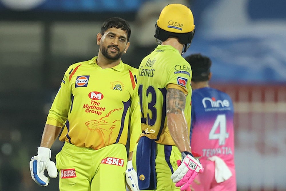 IPL 2020, RR vs CSK: MS Dhoni Messed Up Chennai's Batting Order, Say Cricket Legends Gavaskar, Pietersen