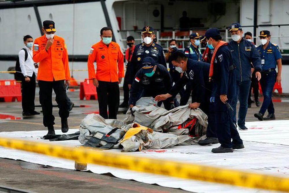 Sriwijaya Air Flight 182: Rescuers Recover Human Remains From Java Sea, Search For Survivors Continues