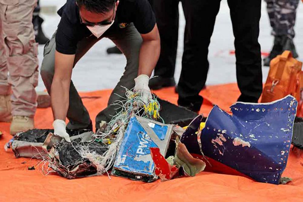 Indonesia Plane Crash: Divers Recover Black Box From Java Sea