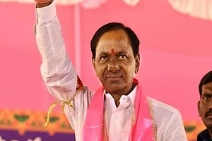 Opposition Attacks Telangana CM KCR Over His Absence At Launch Of Covid Vaccination Drive