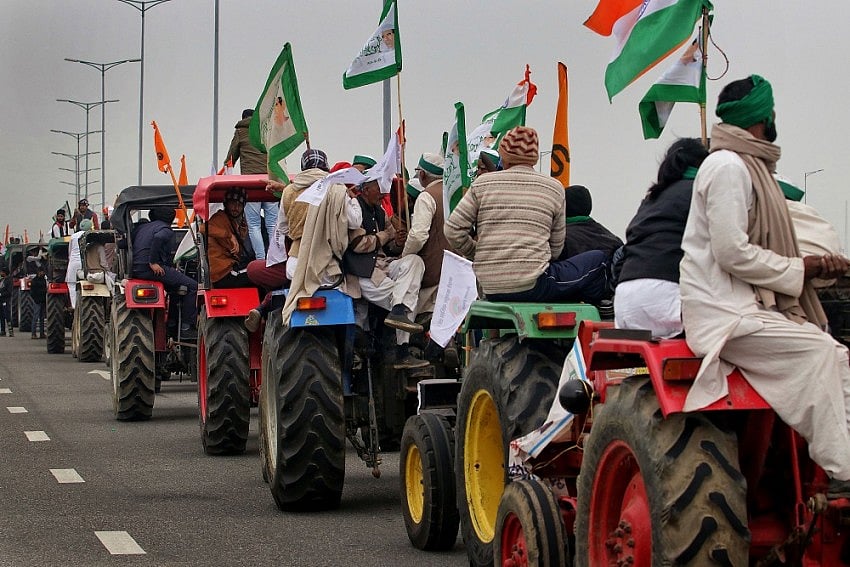 Republic Day Tractor Rally: Some Farmers Move Back To Old Protest Sites Outside Delhi - Photo by Suresh K Pandey for Outlook