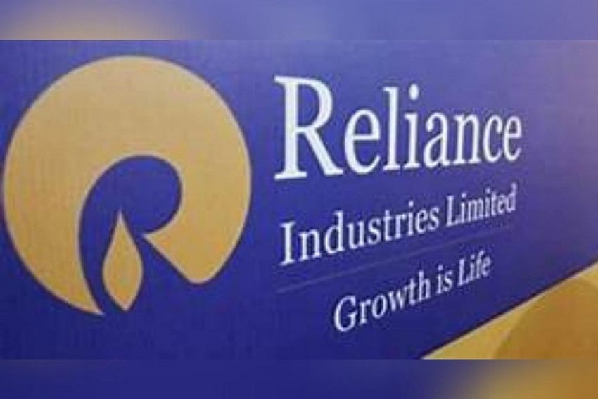 Reliance Blames 'Vested Interest' Behind Attack On Telecom Towers