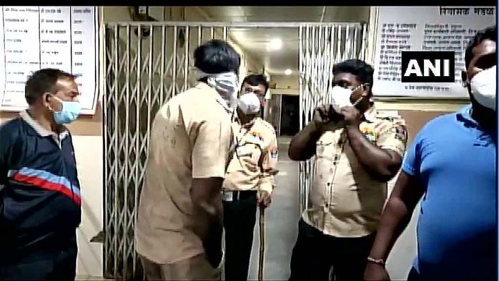 Maharashtra Hospital Fire: CM Orders Probe; PM Modi, Rahul Gandhi Express Grief