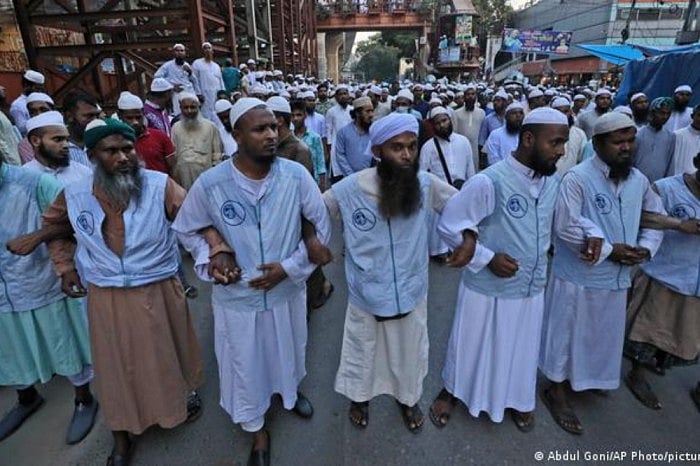 Bangladesh: Muslims, Hindus Protest Amid Religious Unrest