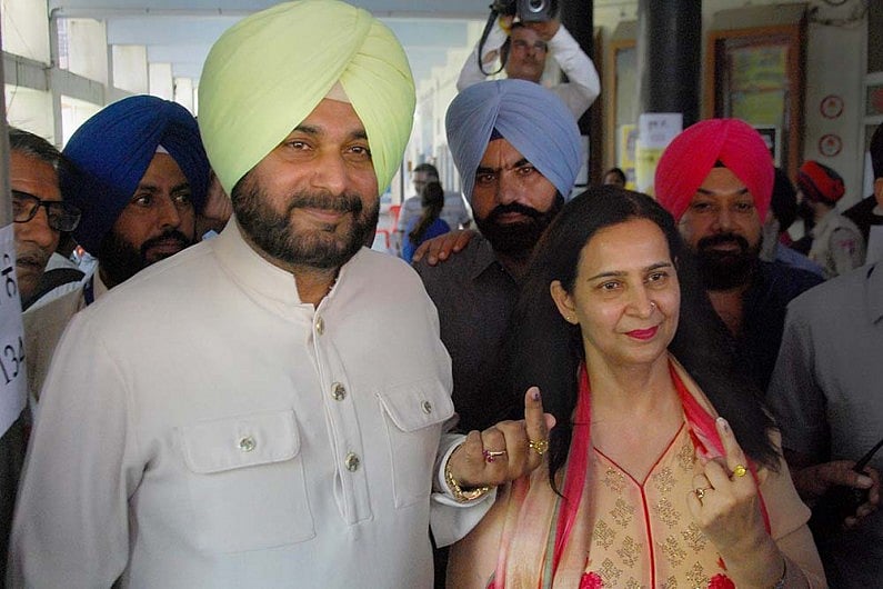 ‘No Posting Without Money To Pakistani Journalist Friend’: Sidhu’s Wife Attacks Amarinder Singh