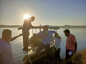 Himachal Pradesh: EC Takes Special Measures For Polls In Pong Island Village; Boats, Solar Batteries For 96 Voters