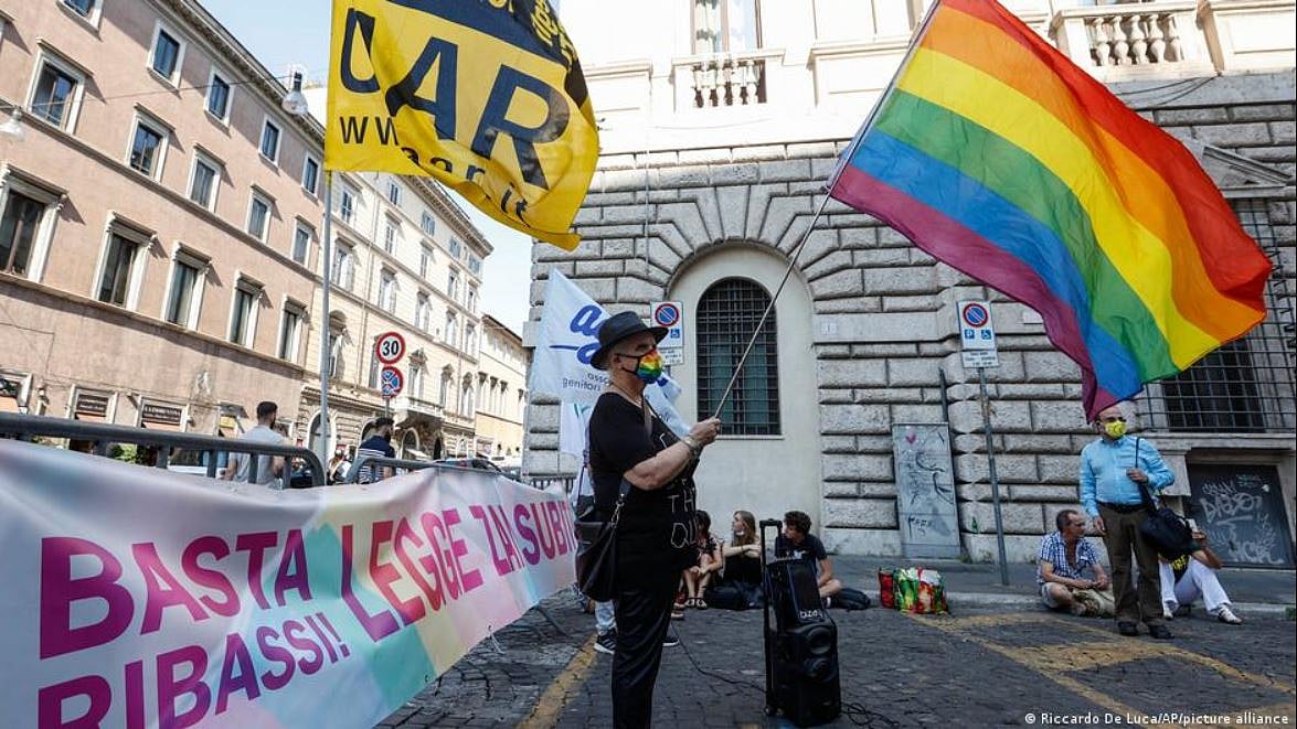 Italian Lawmakers Reject Anti-Homophobia Law