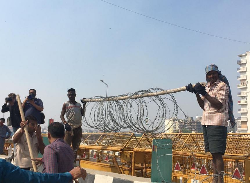 Ghazipur Border: Police Removing Barricades, Concertina Wires Installed Last Year At Farmers' Protest Site