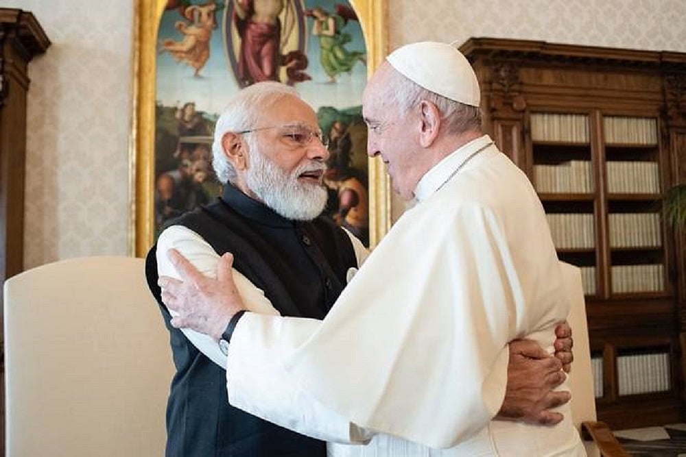 PM Modi Meets Pope Francis In Vatican, Invites Him To India