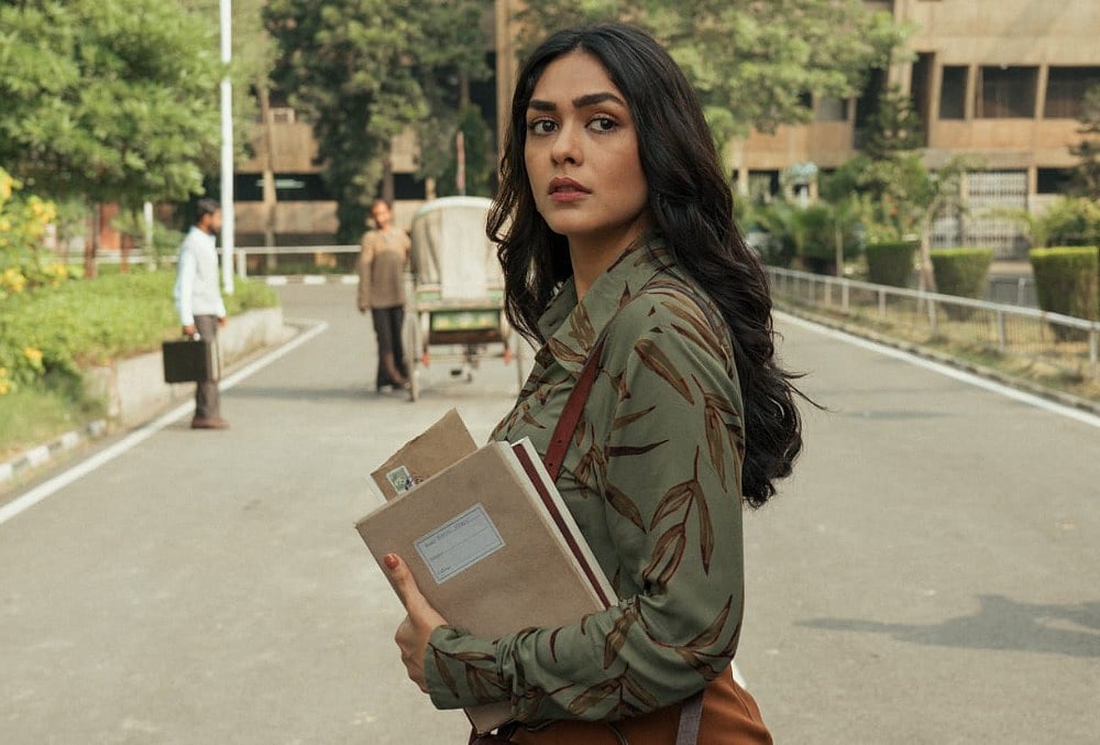 Mrunal Thakur Wraps Up The Shoot Of 'Pippa'