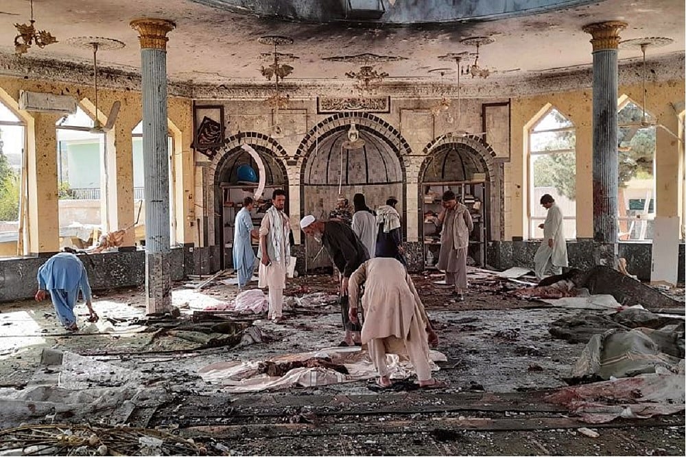 IS Claims Afghan Mosque Attack, Challenges Taliban