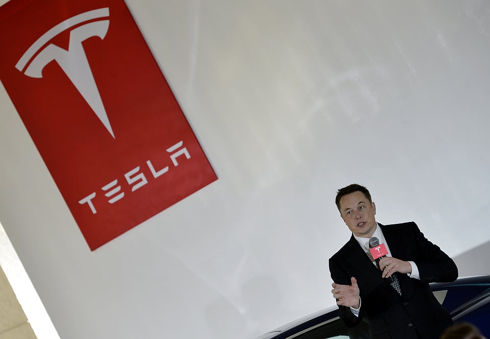 Musk sells more Tesla shares and stock falls further