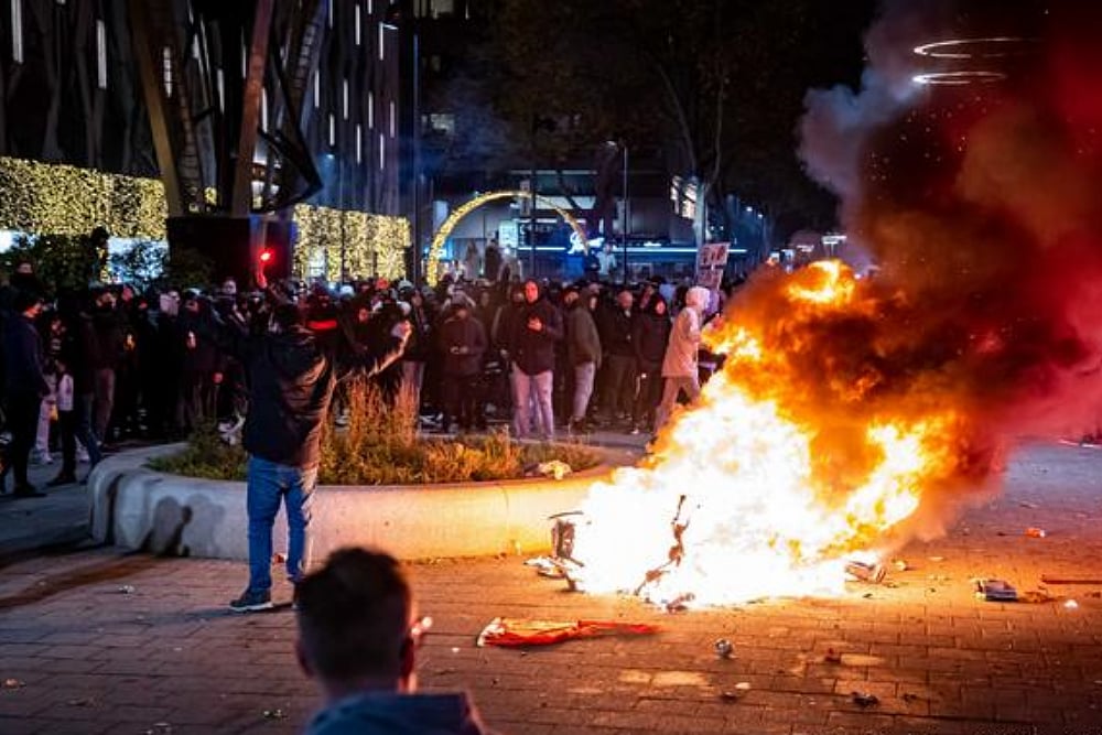 Rotterdam Shaken By Riots Over Planned Covid-19 Curbs
