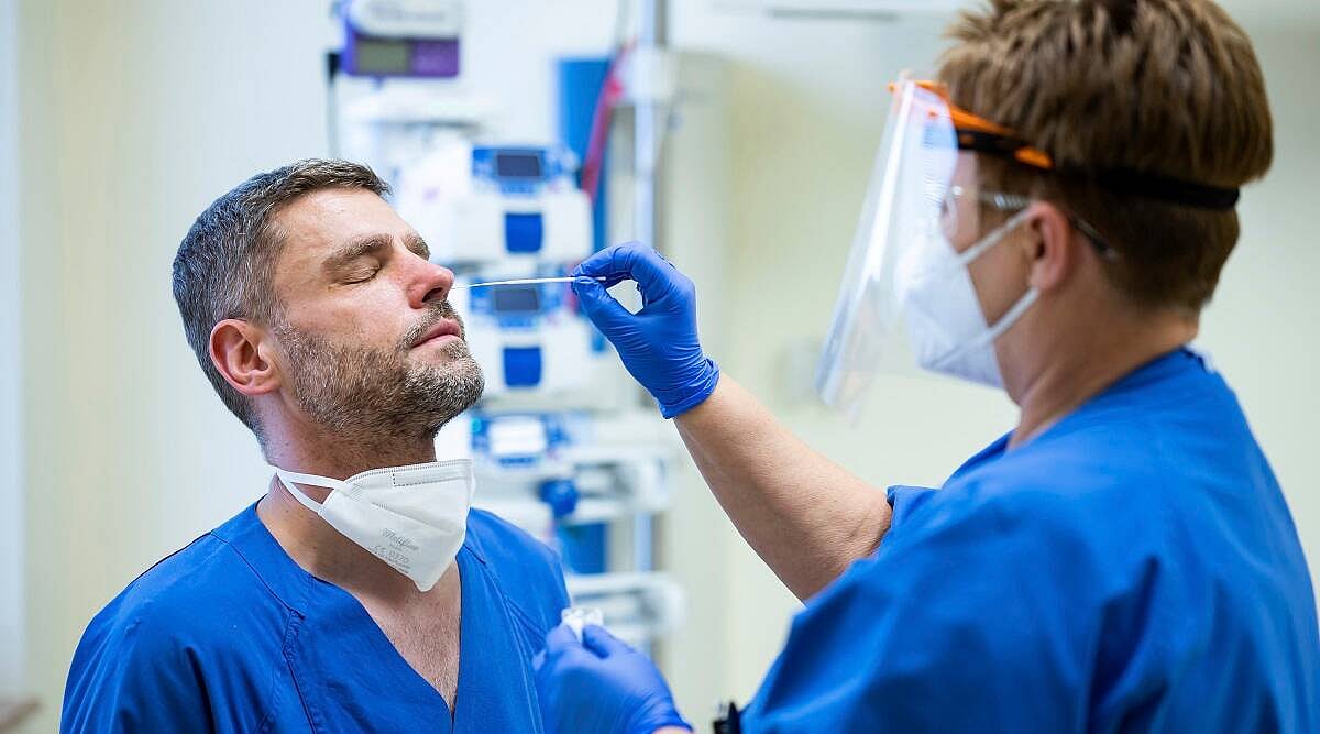 Germany Faces Grim Covid Milestone With Leadership In Flux