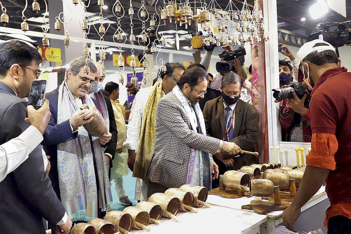 Minister Naqvi Says Sale And Placing Of Orders Worth Over Rs 12 Crore Took Place At Hunar Haat