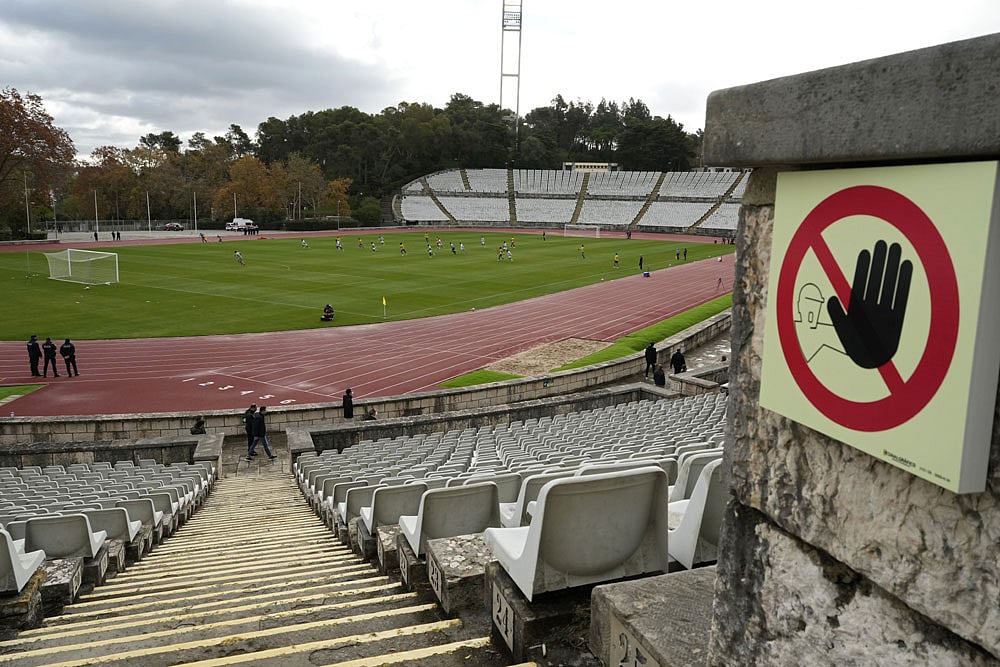 Omicron Hits Portuguese Football: 13 Test Positive For New Coronavirus Variant