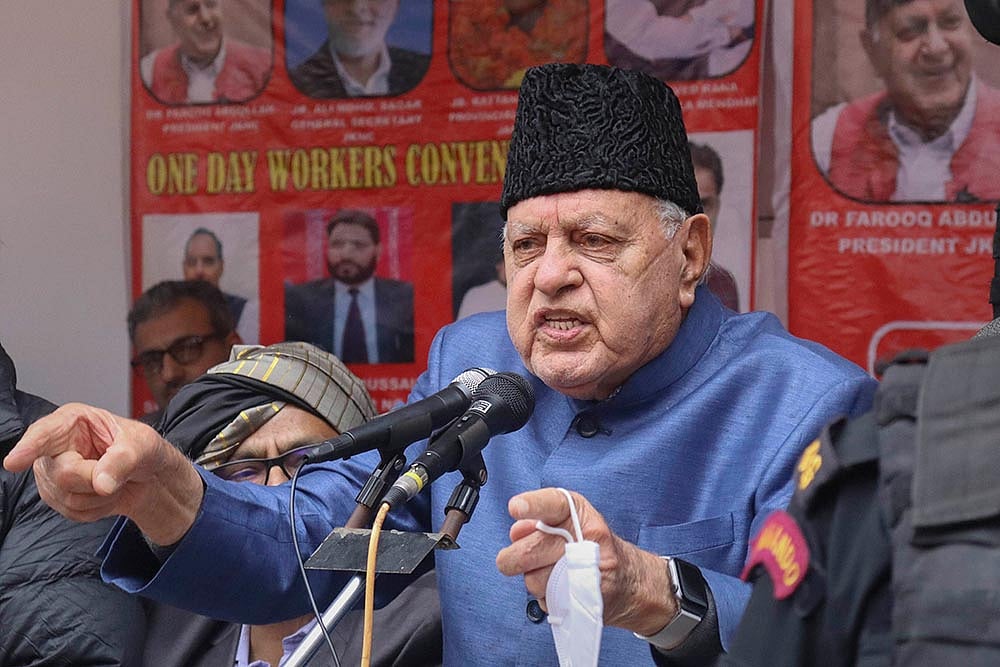 Farooq Abdullah And His Fellow NC Leaders Stage Protest Outside Parliament Demanding Restoration Of Article 370